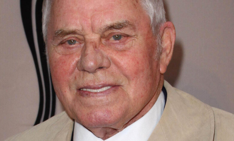 Tom t hall net worth